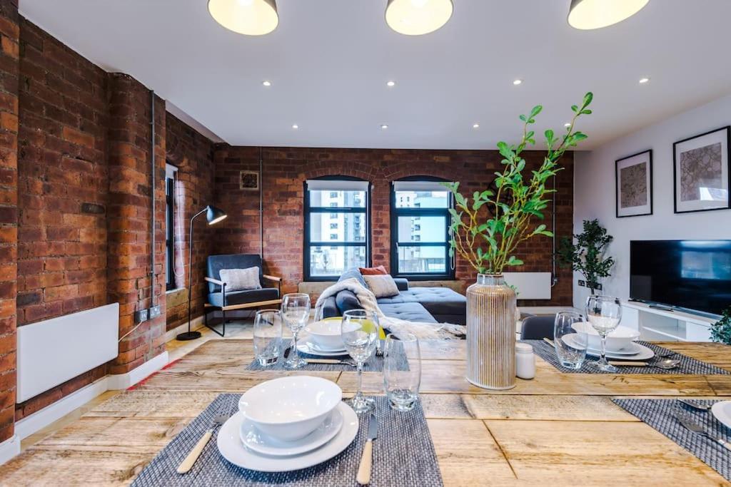 Luxury Oversized Apartment With Signature Bathroom 利兹 外观 照片