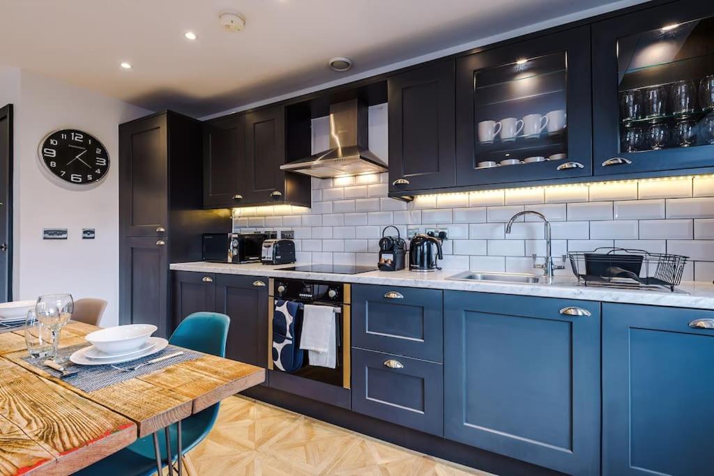 Luxury Oversized Apartment With Signature Bathroom 利兹 外观 照片
