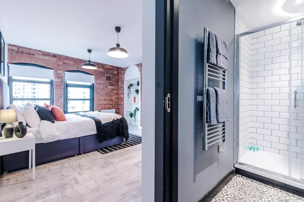 Luxury Oversized Apartment With Signature Bathroom 利兹 外观 照片