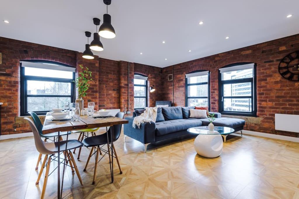 Luxury Oversized Apartment With Signature Bathroom 利兹 外观 照片