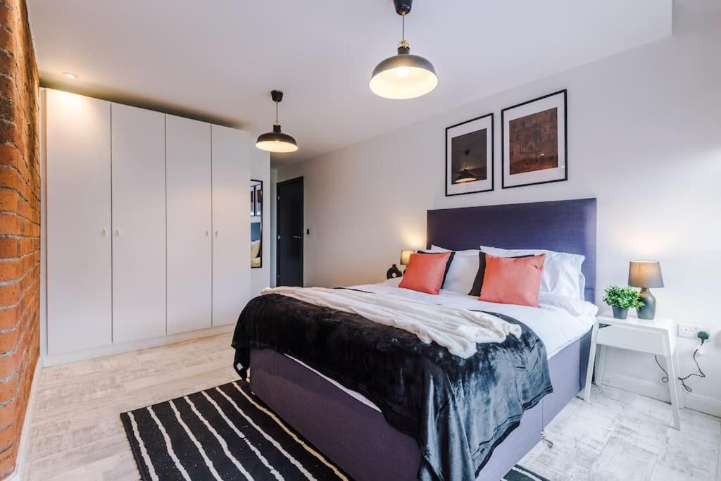 Luxury Oversized Apartment With Signature Bathroom 利兹 外观 照片